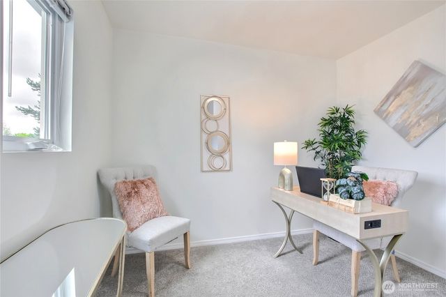 24240 SE 10th Place, Sammamish, WA 98075