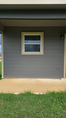 2724 Avenue D 9, San Leon, TX 77539