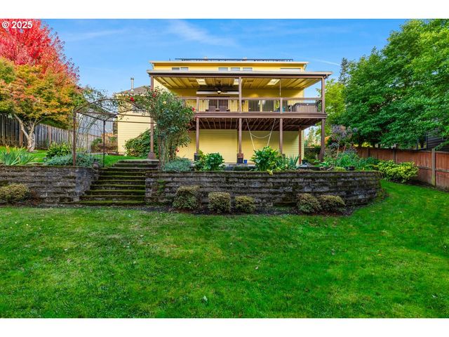 16375 Oak Valley Dr, Oregon City, OR 97045