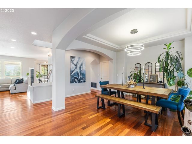 16375 Oak Valley Dr, Oregon City, OR 97045