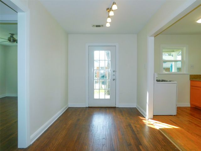 901 Gregg Street, Denton, TX 76201