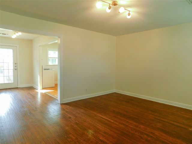901 Gregg Street, Denton, TX 76201
