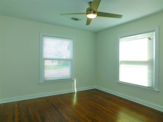 901 Gregg Street, Denton, TX 76201