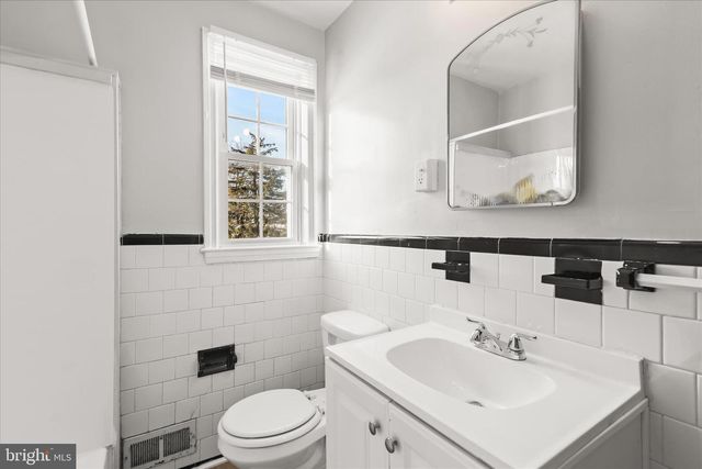 1945 EDGEWOOD RD, Towson, MD 21286