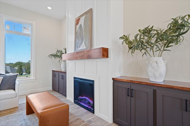 5201 BUTTER CUP DR, Columbia, MO 65203