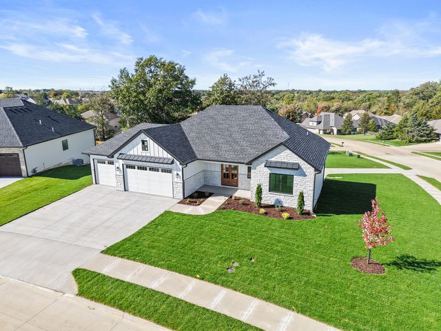 5201 BUTTER CUP DR, Columbia, MO 65203