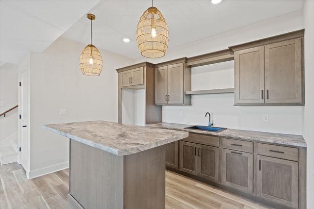 5201 BUTTER CUP DR, Columbia, MO 65203