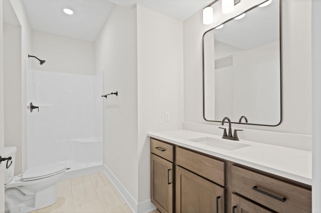 5201 BUTTER CUP DR, Columbia, MO 65203