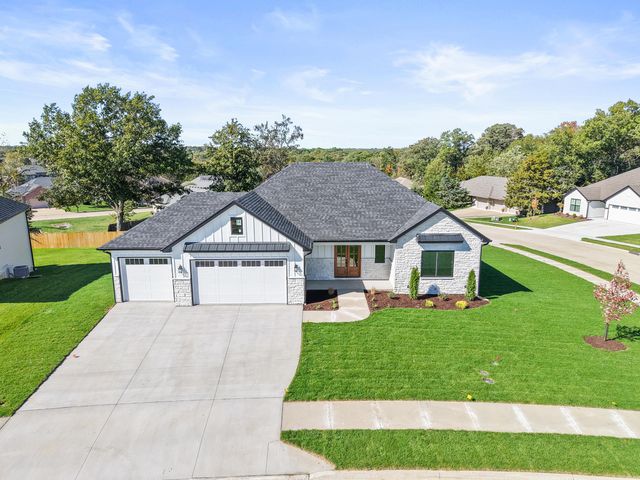 5201 BUTTER CUP DR, Columbia, MO 65203