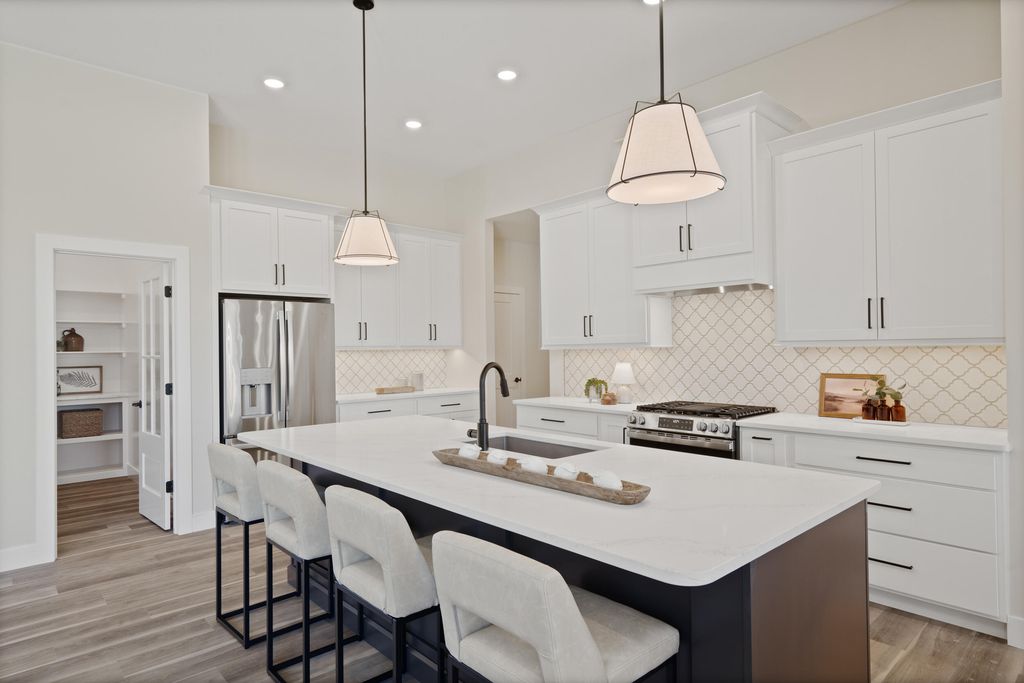 5201 BUTTER CUP DR, Columbia, MO 65203