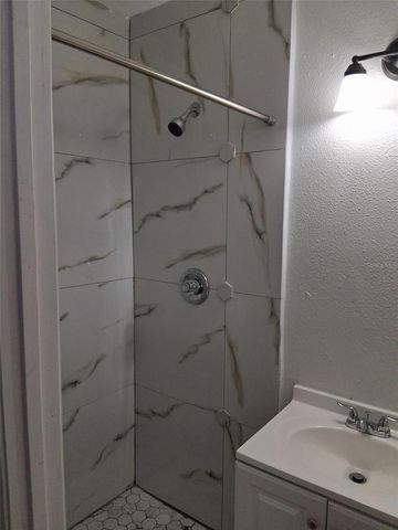 5000 20TH STREET N, St Petersburg, FL 33714