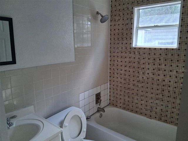 5000 20TH STREET N, St Petersburg, FL 33714