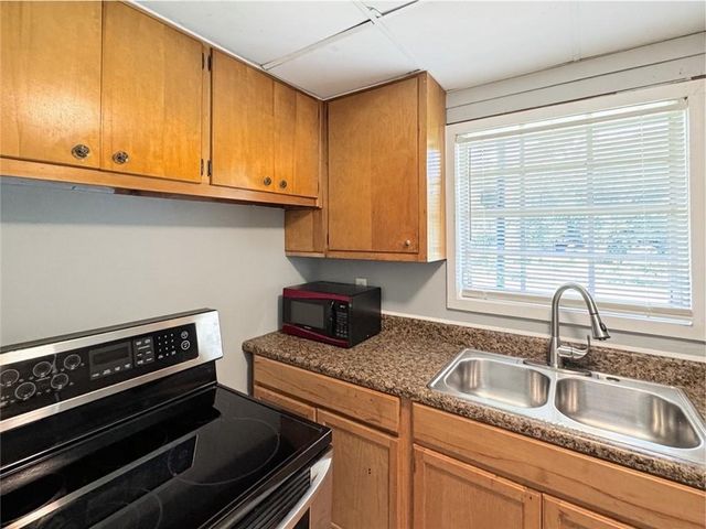 1665 Loch Lomond Trail SW, Atlanta, GA 30331