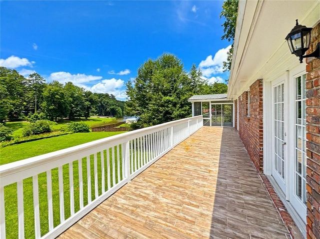 1665 Loch Lomond Trail SW, Atlanta, GA 30331