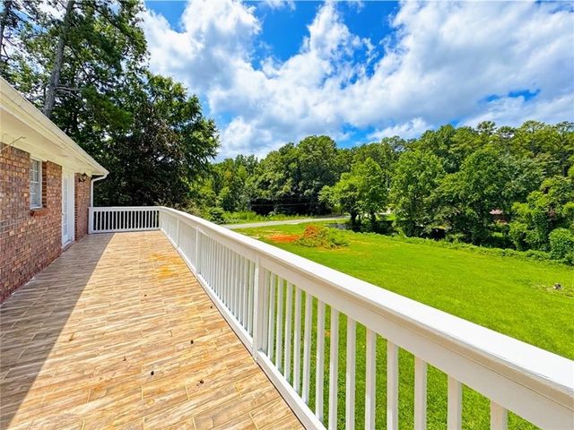 1665 Loch Lomond Trail SW, Atlanta, GA 30331