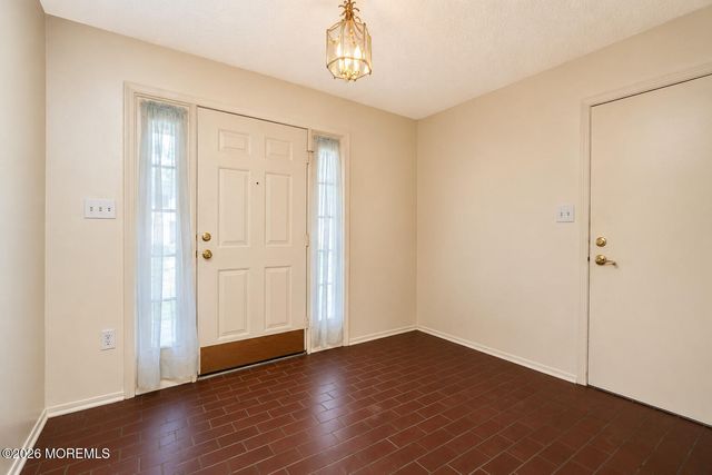 19 Deer Run Lane, Brick, NJ 08724