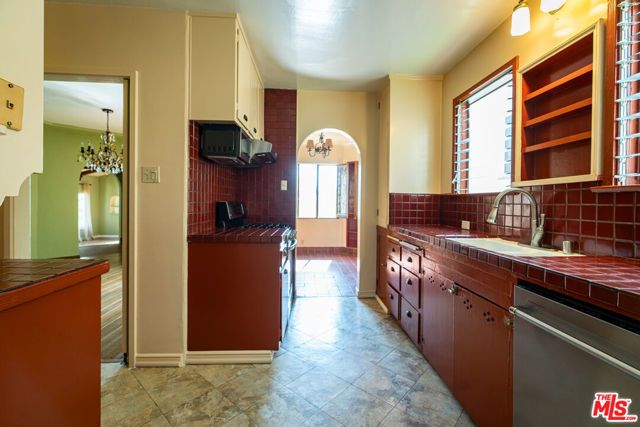 2005 Holmby Avenue, Los Angeles, CA 90025