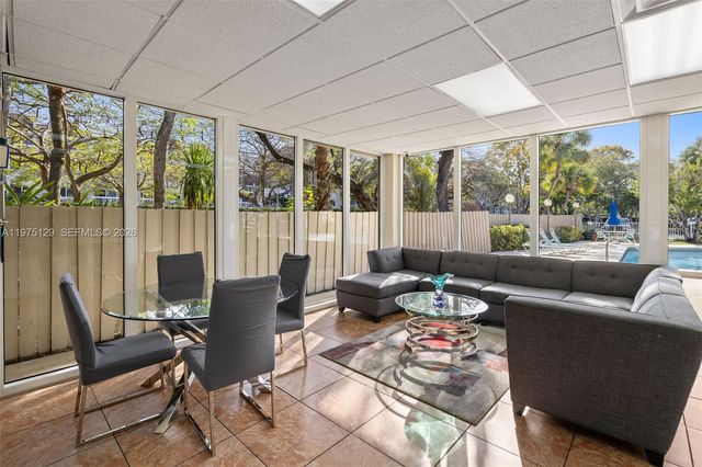 7701 Camino Real A-419, Miami, FL 33143