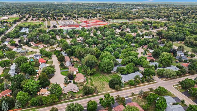 7778 Glenda Court, Apple Valley, MN 55107