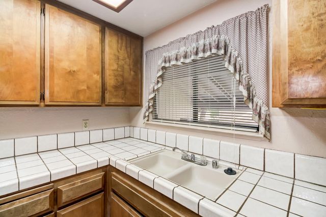 7711 Juan Way, Fair Oaks, CA 95628