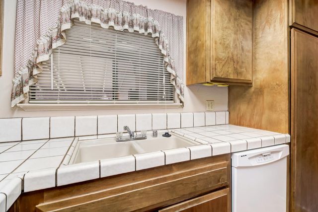 7711 Juan Way, Fair Oaks, CA 95628