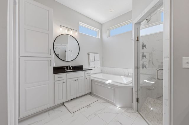 4929 W Wavecrest Cir, Wichita, KS 67205