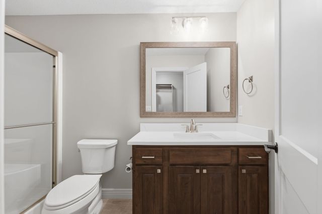 4929 W Wavecrest Cir, Wichita, KS 67205