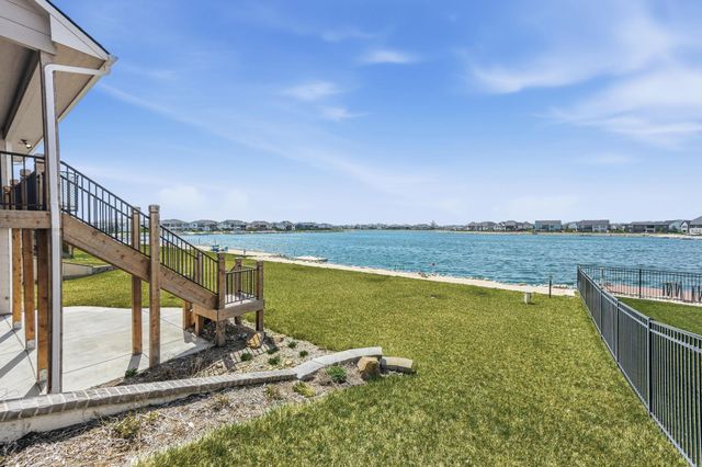 4929 W Wavecrest Cir, Wichita, KS 67205