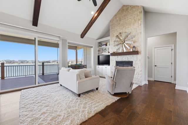 4929 W Wavecrest Cir, Wichita, KS 67205