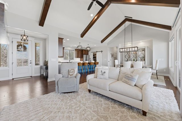 4929 W Wavecrest Cir, Wichita, KS 67205