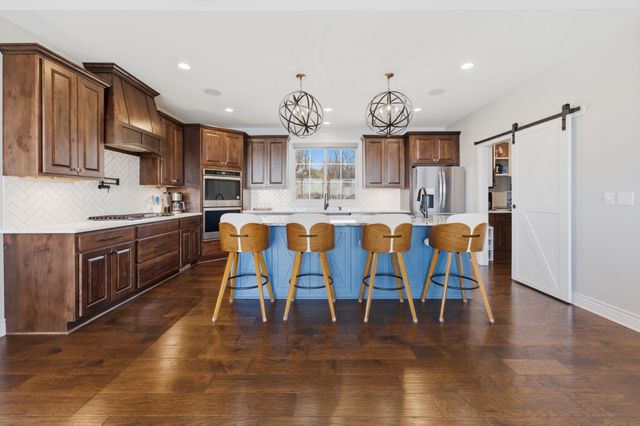 4929 W Wavecrest Cir, Wichita, KS 67205