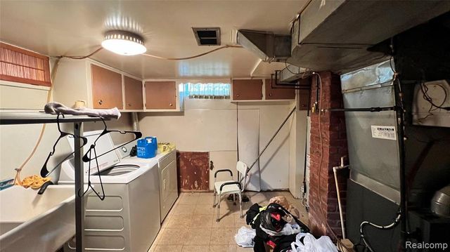 20236 Spencer Street, Detroit, MI 48234