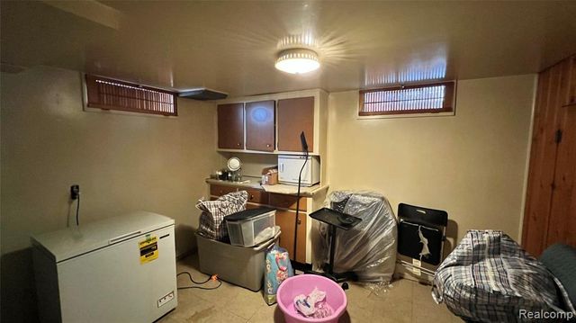 20236 Spencer Street, Detroit, MI 48234