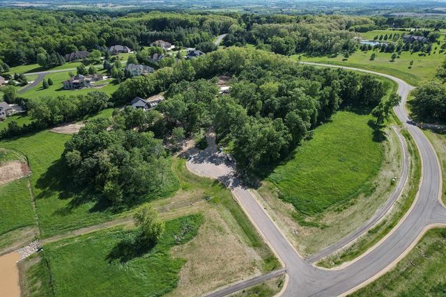 L13 Glacier Forest Court, Verona, WI 53593