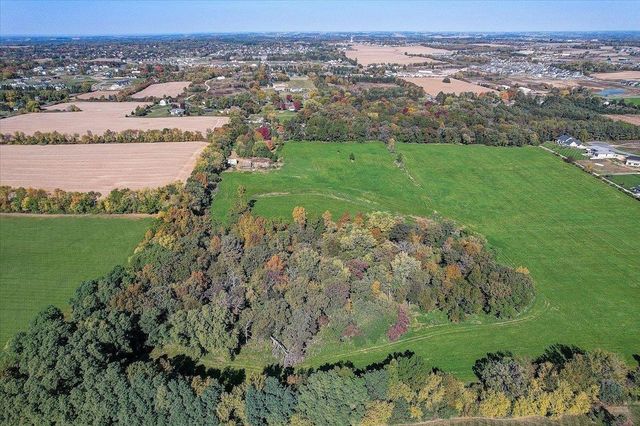 L13 Glacier Forest Court, Verona, WI 53593