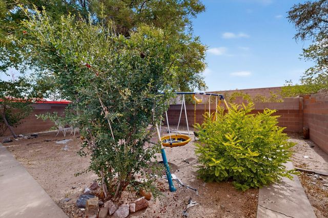 4832 Platinum Loop NE, Rio Rancho, NM 87124