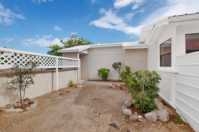 4832 Platinum Loop NE, Rio Rancho, NM 87124