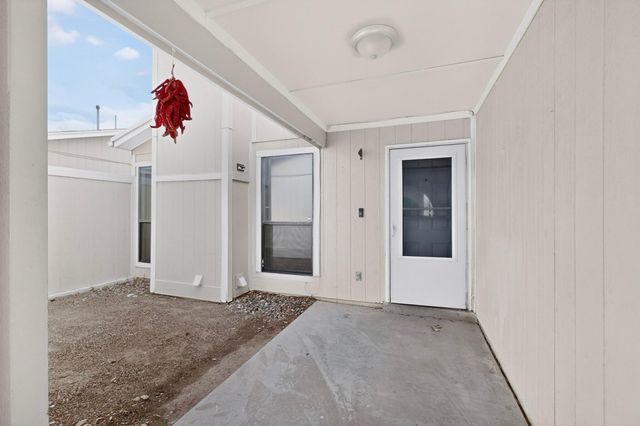 4832 Platinum Loop NE, Rio Rancho, NM 87124