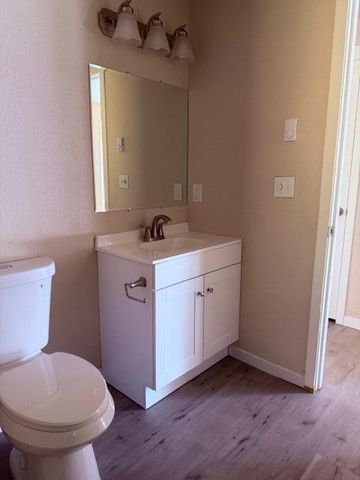 7774 Riverbanks Road, Grants Pass, OR 97527