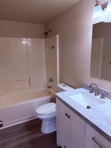 7774 Riverbanks Road, Grants Pass, OR 97527