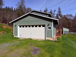 7774 Riverbanks Road, Grants Pass, OR 97527