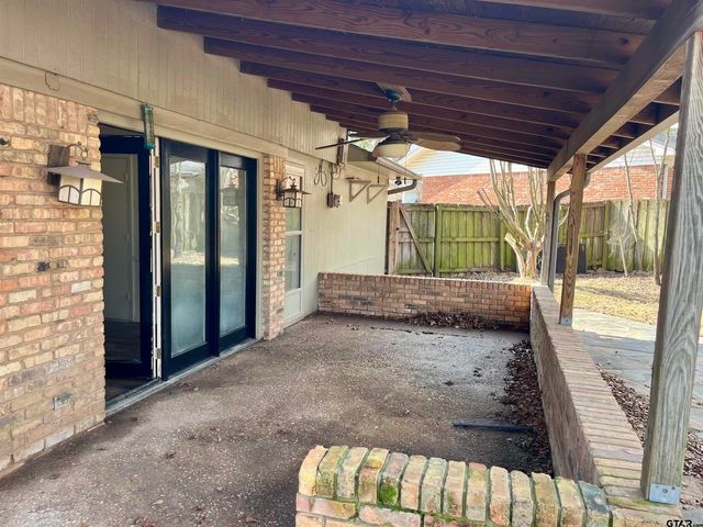 302 Mobile, Tyler, TX 75703