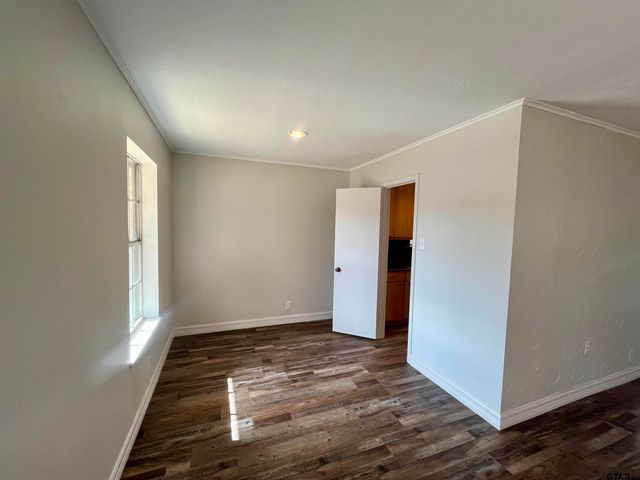 302 Mobile, Tyler, TX 75703