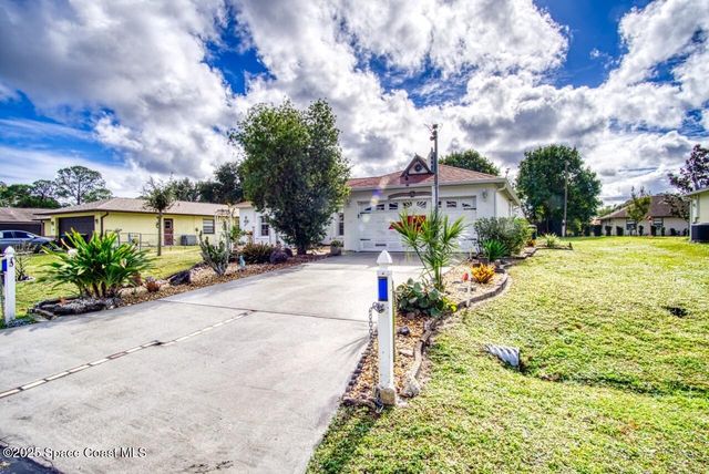 1316 Jarvis Street NW, Palm Bay, FL 32907