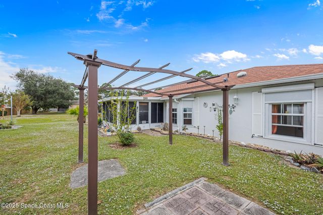 1316 Jarvis Street NW, Palm Bay, FL 32907