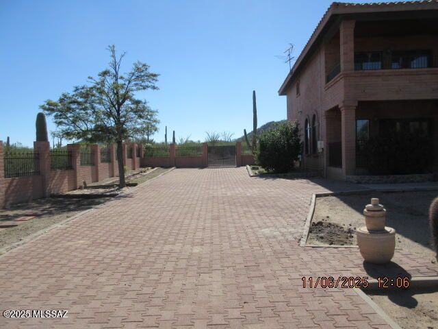 7200 W Picture Rocks Road, Tucson, AZ 85743