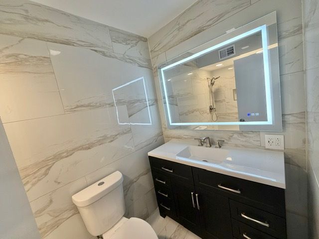 2817 S Michigan Avenue A, Chicago, IL 60616