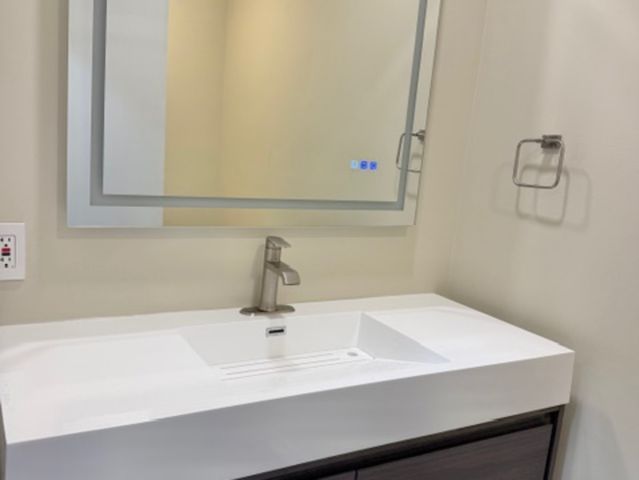 2817 S Michigan Avenue A, Chicago, IL 60616