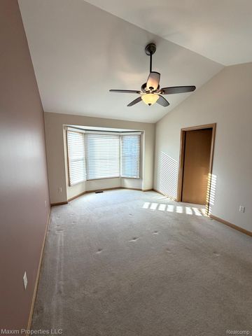 4460 Spruce Court 135, Warren, MI 48092