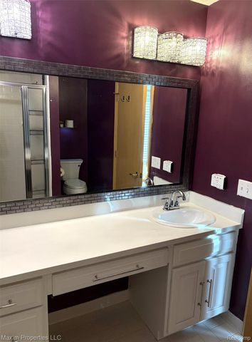 4460 Spruce Court 135, Warren, MI 48092